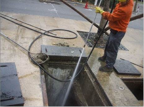 临清池底污泥如何清理